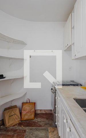 Apartamento à venda com 93m², 1 quarto e 1 vagaCozinha