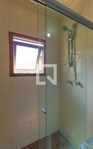 Casa para alugar com 117m², 3 quartos e 2 vagas Casa para alugar com 117m², 3 quartos e 2 vagasBanheiro