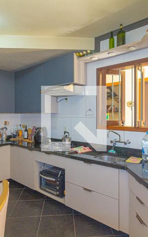 Casa para alugar com 117m², 3 quartos e 2 vagas Casa para alugar com 117m², 3 quartos e 2 vagasCozinha