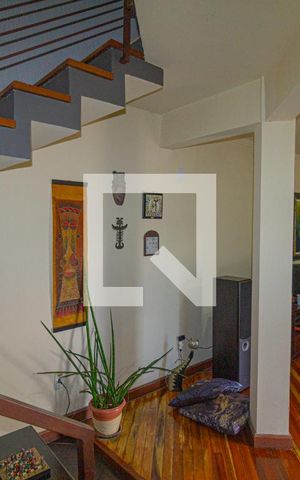 Casa para alugar com 117m², 3 quartos e 2 vagas Casa para alugar com 117m², 3 quartos e 2 vagasSala