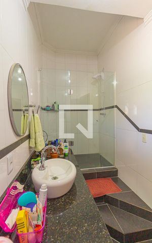 Casa para alugar com 117m², 3 quartos e 2 vagas Casa para alugar com 117m², 3 quartos e 2 vagasBanheiro 2