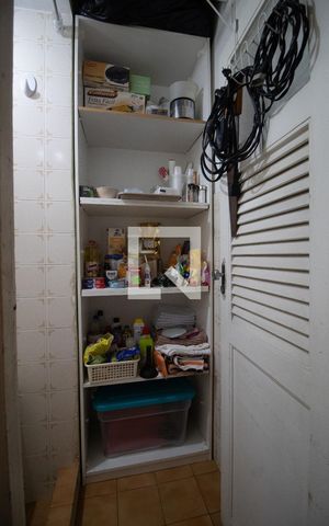 Apartamento à venda com 80m², 2 quartos e sem vaga Apartamento à venda com 80m², 2 quartos e sem vagaCozinha - Despensa