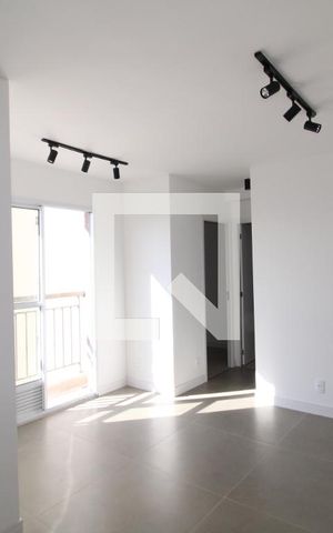 Apartamento à venda com 38m², 2 quartos e sem vagaSala / Cozinha