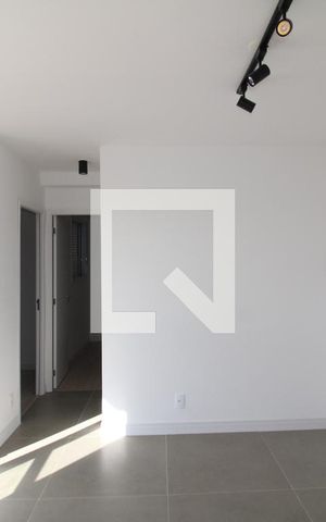 Apartamento à venda com 38m², 2 quartos e sem vagaSala / Cozinha