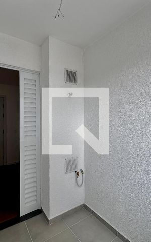 Apartamento para alugar com 35m², 2 quartos e sem vaga Apartamento para alugar com 35m², 2 quartos e sem vagaSacada