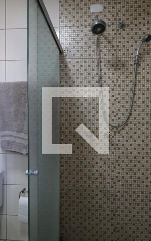 Casa à venda com 192m², 2 quartos e 2 vagasBanheiro da Suíte