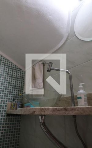 Casa à venda com 192m², 2 quartos e 2 vagasLavabo