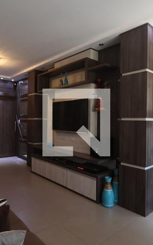 Casa à venda com 192m², 2 quartos e 2 vagasSala