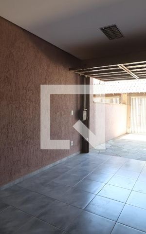 Casa à venda com 192m², 2 quartos e 2 vagasGaragem