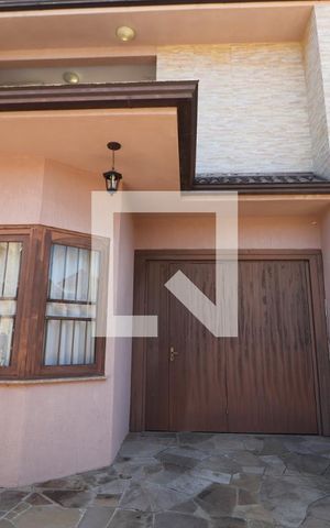 Casa à venda com 192m², 2 quartos e 2 vagasFachada