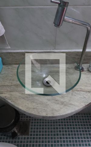 Casa à venda com 192m², 2 quartos e 2 vagasLavabo
