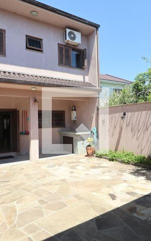 Casa à venda com 192m², 2 quartos e 2 vagasQuintal