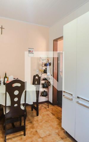 Casa à venda com 120m², 3 quartos e 1 vaga Casa à venda com 120m², 3 quartos e 1 vagaCozinha e Área de Serviço