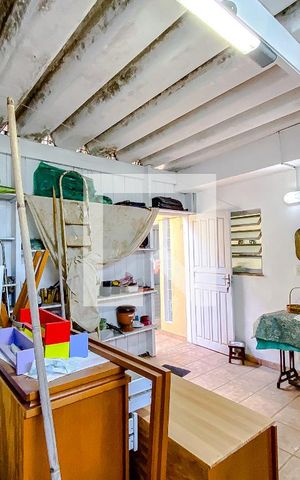 Casa à venda com 230m², 3 quartos e 2 vagasQuarto de Serviço