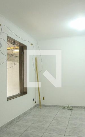 Casa à venda com 140m², 3 quartos e 3 vagas Casa à venda com 140m², 3 quartos e 3 vagasSala