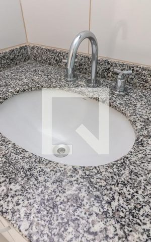Apartamento à venda com 83m², 2 quartos e 2 vagasBanheiro da Suíte 2