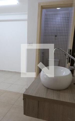 Casa para alugar com 170m², 3 quartos e 2 vagasBanheiro de Serviço