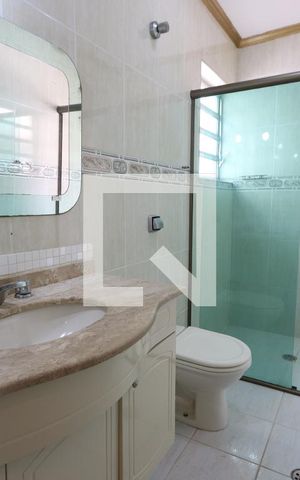Casa para alugar com 170m², 3 quartos e 2 vagasBanheiro da Suíte 1
