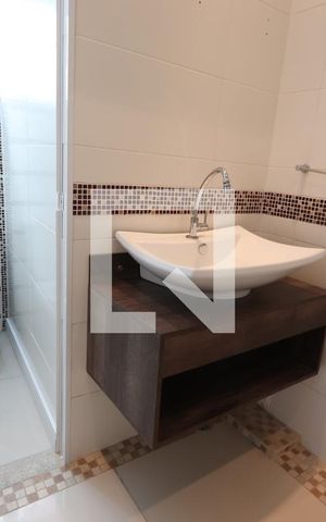 Casa para alugar com 170m², 3 quartos e 2 vagasLavabo