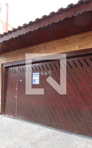 Casa para alugar com 170m², 3 quartos e 2 vagasFachada