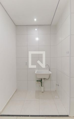 Apartamento para alugar com 40m², 2 quartos e sem vaga Apartamento para alugar com 40m², 2 quartos e sem vagaÁrea de Serviço