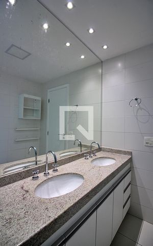 Apartamento para alugar com 155m², 4 quartos e 3 vagasSuíte 2 Banheiro