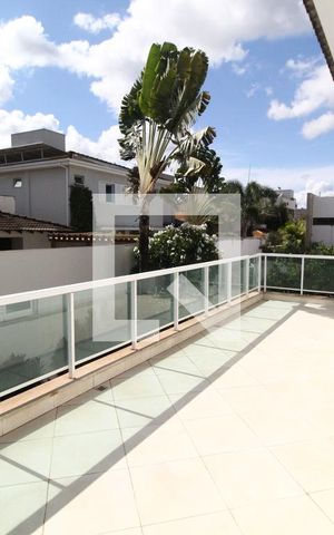 Casa de condomínio para alugar com 300m², 4 quartos e 4 vagasSacada Quarto 3