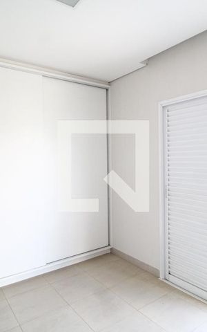 Casa de condomínio para alugar com 300m², 4 quartos e 4 vagasQuarto 2 - Suíte