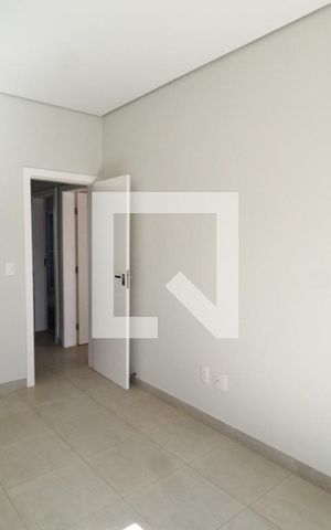 Casa de condomínio para alugar com 300m², 4 quartos e 4 vagasQuarto 4 - Suíte