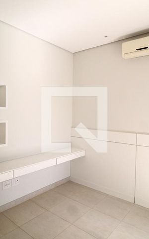 Casa de condomínio para alugar com 300m², 4 quartos e 4 vagasQuarto 3 - Suíte