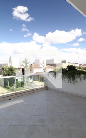 Casa de condomínio para alugar com 300m², 4 quartos e 4 vagasSacada do Quarto 1