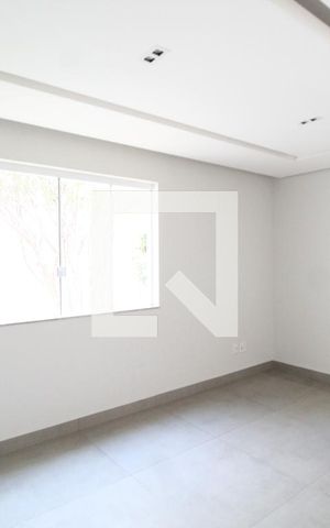 Casa de condomínio para alugar com 300m², 4 quartos e 4 vagasSala 1