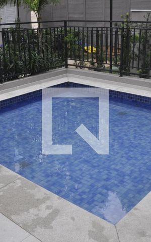 Apartamento à venda com 39m², 1 quarto e sem vagaÁrea comum - Piscina