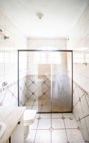 Casa à venda com 405m², 2 quartos e 1 vagaBanheiro