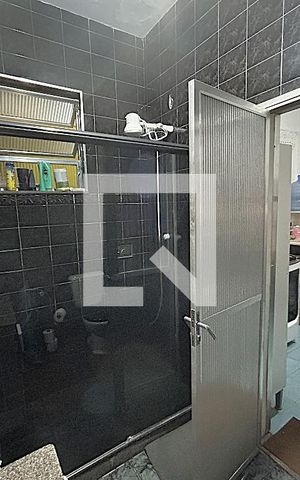 Casa à venda com 211m², 5 quartos e 1 vagaBanheiro