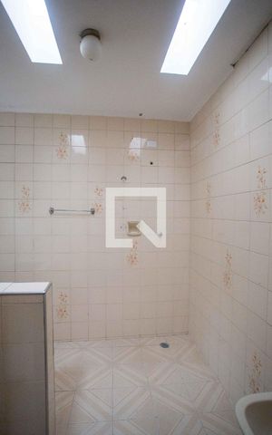 Casa à venda com 288m², 4 quartos e 2 vagasBanheiro 1