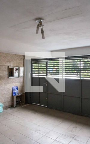 Casa à venda com 288m², 4 quartos e 2 vagasGaragem