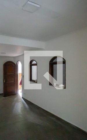 Casa à venda com 288m², 4 quartos e 2 vagasSala 2