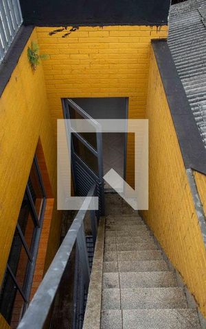 Casa à venda com 288m², 4 quartos e 2 vagasEscada