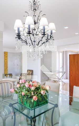 Apartamento à venda com 234m², 3 quartos e 4 vagas Apartamento à venda com 234m², 3 quartos e 4 vagasSala de Jantar
