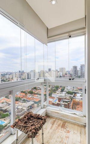 Apartamento à venda com 234m², 3 quartos e 4 vagas Apartamento à venda com 234m², 3 quartos e 4 vagasVaranda da Suíte 1