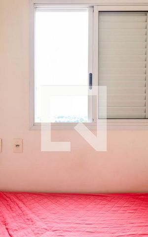 Apartamento à venda com 234m², 3 quartos e 4 vagas Apartamento à venda com 234m², 3 quartos e 4 vagasQuarto de Serviço