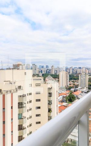 Apartamento à venda com 234m², 3 quartos e 4 vagas Apartamento à venda com 234m², 3 quartos e 4 vagasVaranda da Suíte 2