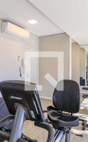 Apartamento à venda com 234m², 3 quartos e 4 vagas Apartamento à venda com 234m², 3 quartos e 4 vagasÁrea Comum - Academia