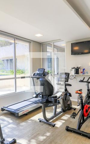 Apartamento à venda com 234m², 3 quartos e 4 vagas Apartamento à venda com 234m², 3 quartos e 4 vagasÁrea Comum - Academia