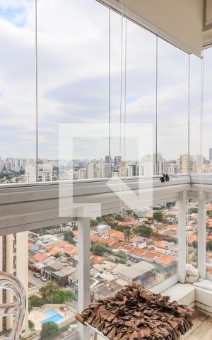 Apartamento à venda com 234m², 3 quartos e 4 vagas Apartamento à venda com 234m², 3 quartos e 4 vagasVaranda da Suíte 1