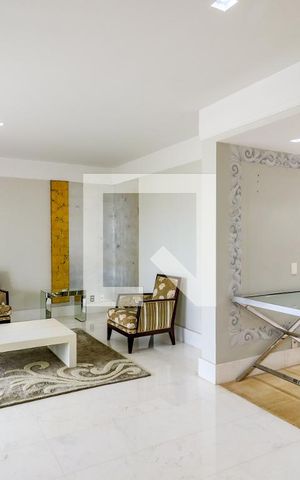Apartamento à venda com 234m², 3 quartos e 4 vagas Apartamento à venda com 234m², 3 quartos e 4 vagasSala