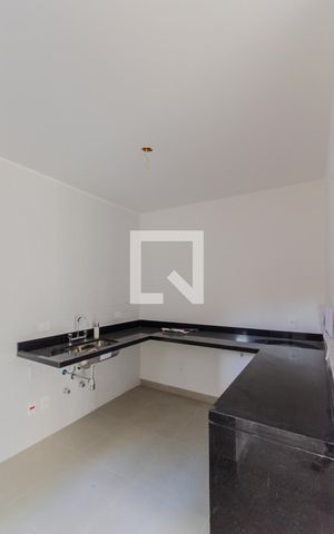 Casa de condomínio à venda com 170m², 2 quartos e 2 vagas Casa de condomínio à venda com 170m², 2 quartos e 2 vagasCozinha