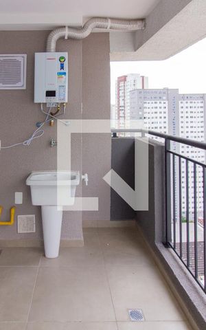 Apartamento à venda com 45m², 2 quartos e sem vaga Apartamento à venda com 45m², 2 quartos e sem vagaÁrea de Serviço / Varanda