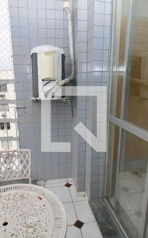 Apartamento para alugar com 58m², 2 quartos e 1 vagaVaranda